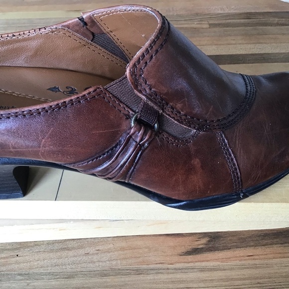 Earth Spirit Classics Emma Brown Leather Clog w/Rubber Outsoles Block Heels 7 - Picture 7 of 9